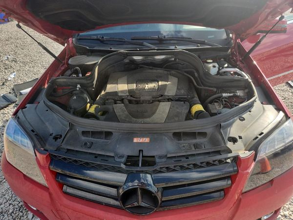 2012 MERCEDES-BENZ GLK GLK350 — Engine bay