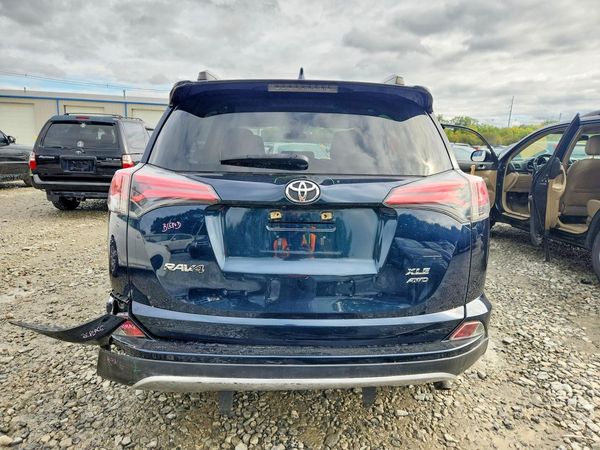 2018 TOYOTA RAV4 Adventure/XLE — DIRR