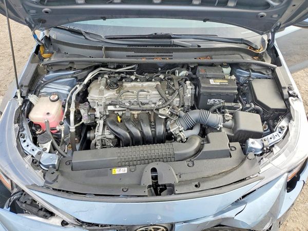 2021 TOYOTA COROLLA LE — Engine bay