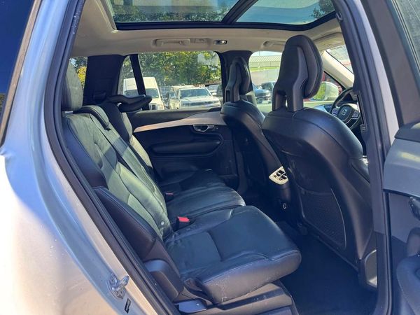 2018 VOLVO XC90 Momentum