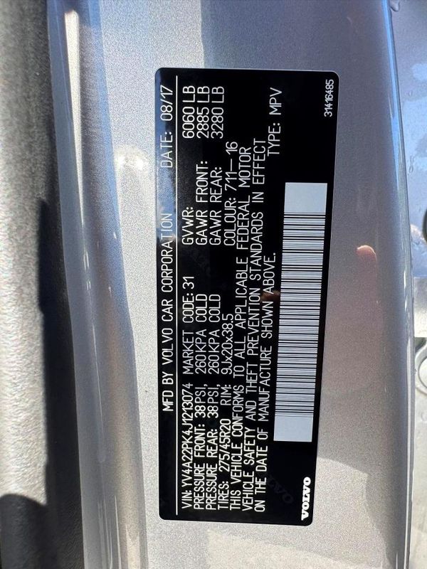 2018 VOLVO XC90 Momentum