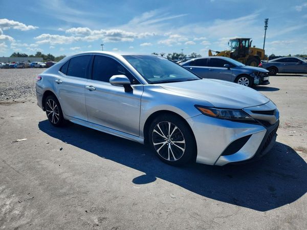 2018 TOYOTA CAMRY L/LE/SE/XLE — Passenger 3/4