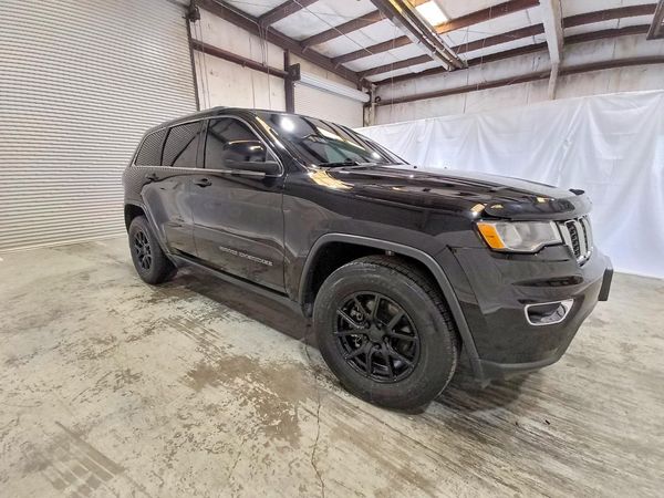 2019 JEEP GRAND CHEROKEE Laredo — Passenger 3/4