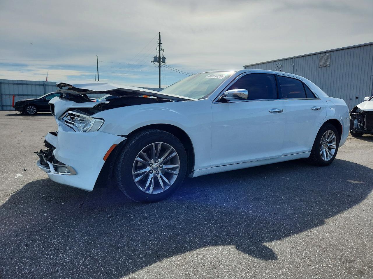 2016 CHRYSLER 300 300C — Front 3/4