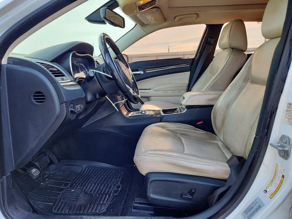 2016 CHRYSLER 300 300C — DENT