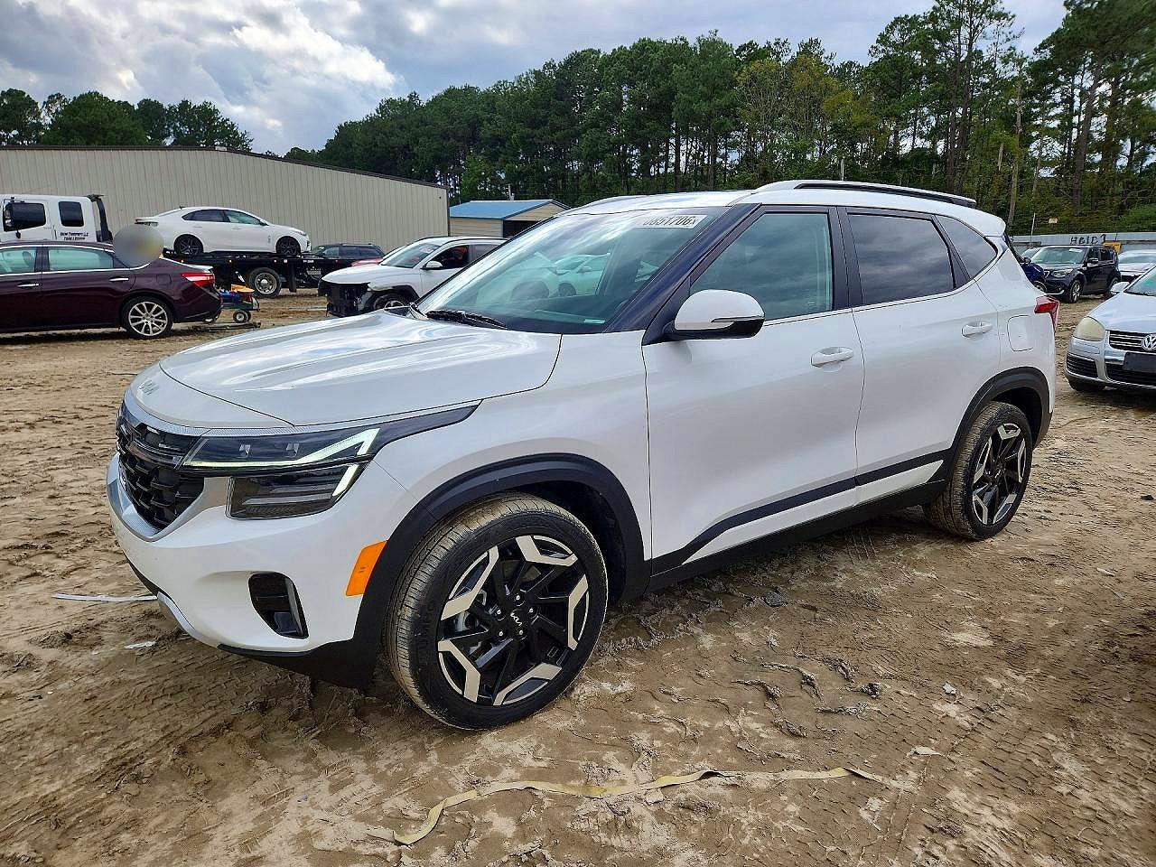 2024 KIA SELTOS SX — Front 3/4