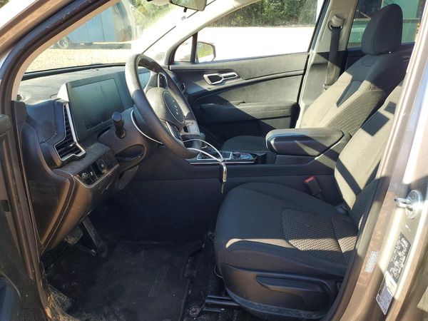 2023 KIA SPORTAGE LX — DENT
