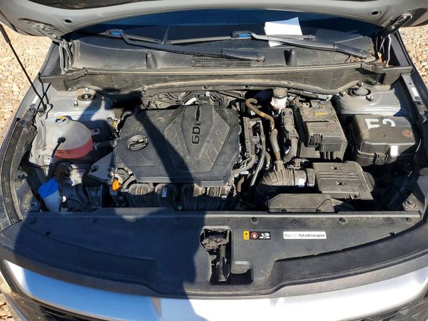 2023 KIA SPORTAGE LX — Engine bay