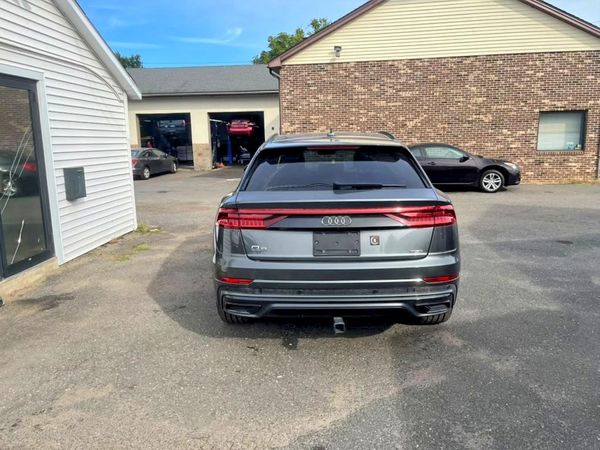 2019 AUDI Q8
