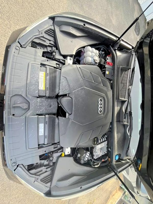 2019 AUDI Q8