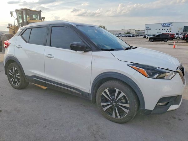 2018 NISSAN KICKS — Passenger 3/4
