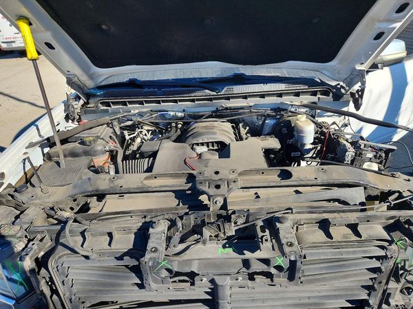 2017 CHEVROLET SILVERADO LT — Engine bay