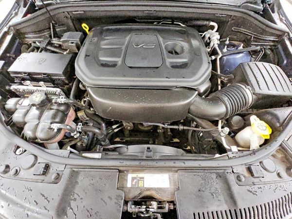 2020 DODGE DURANGO GT — Engine bay