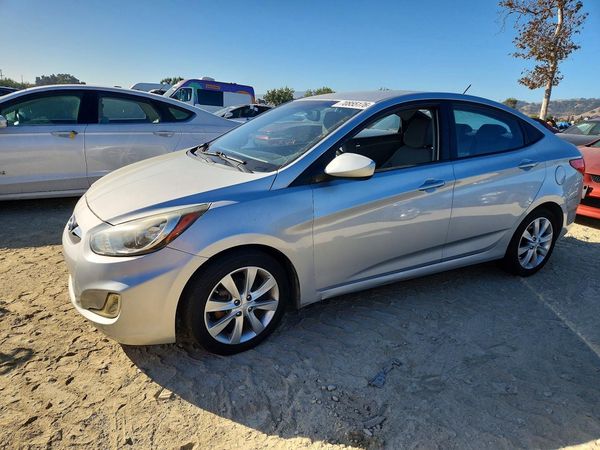 2012 HYUNDAI ACCENT GLS (Middle grade) — Front 3/4