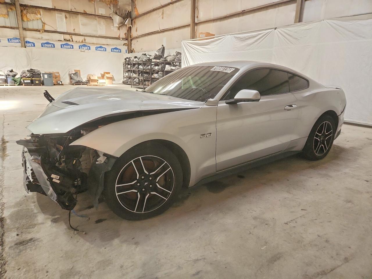 2018 FORD MUSTANG GT Coupe — Front 3/4
