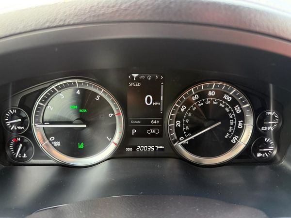 2016 LEXUS LX 570