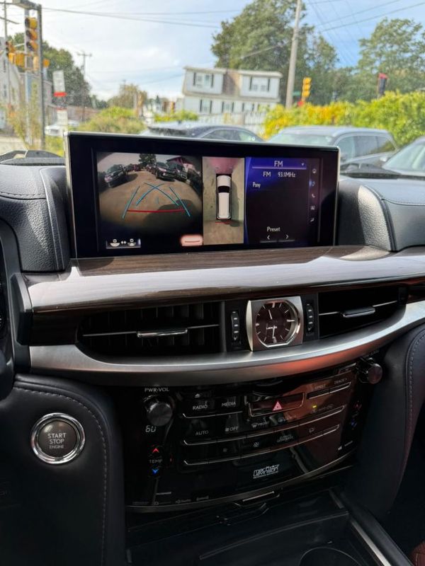 2016 LEXUS LX 570
