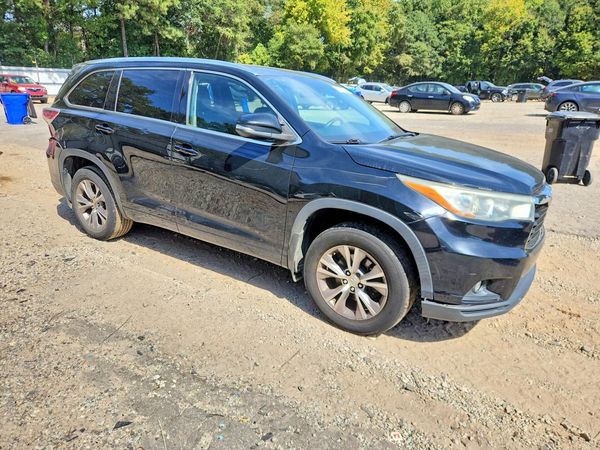 2015 TOYOTA HIGHLANDER Base/Hybrid — Passenger 3/4