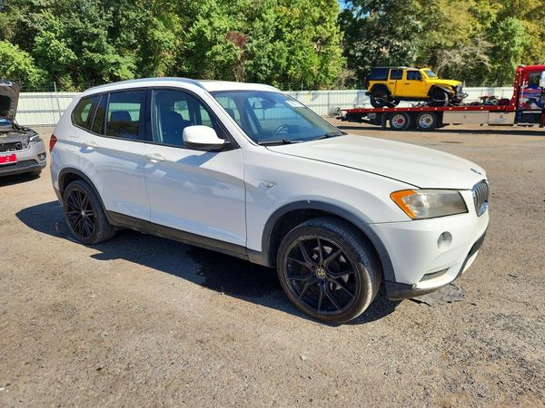 2013 BMW X3 xDrive28i — Passenger 3/4