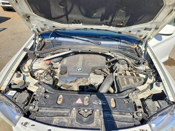 2013 BMW X3 xDrive28i — Engine bay