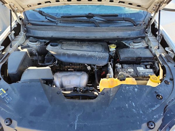 2019 JEEP CHEROKEE — Engine bay