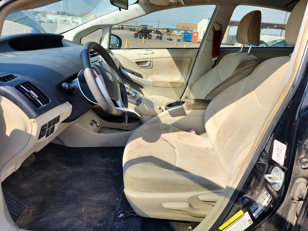 2013 TOYOTA PRIUS — DENT