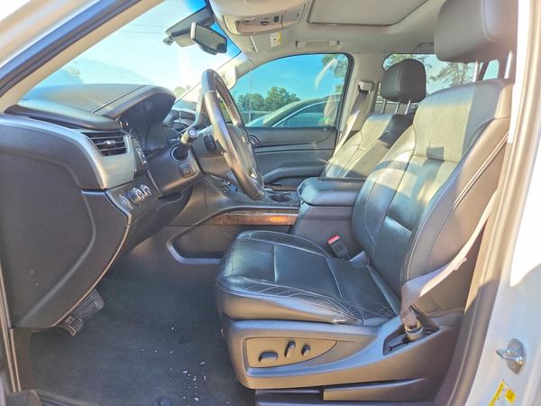2017 CHEVROLET TAHOE LT — DENT