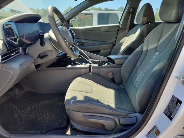 2024 HYUNDAI ELANTRA SEL — DENT