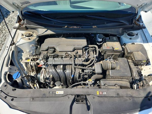 2024 HYUNDAI ELANTRA SEL — Engine bay