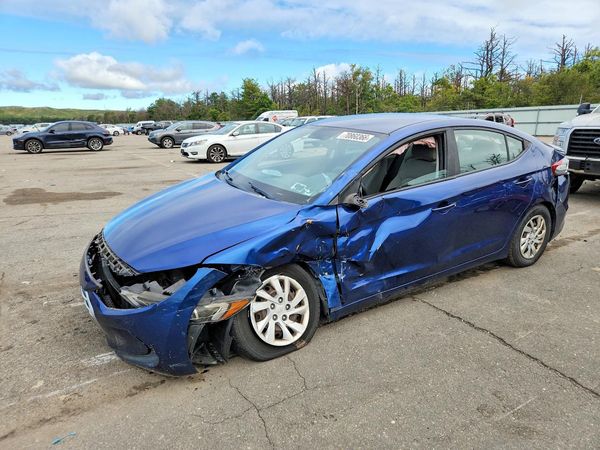 2018 HYUNDAI ELANTRA SE — Front 3/4