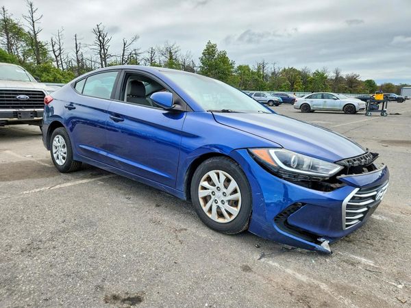 2018 HYUNDAI ELANTRA SE — Passenger 3/4