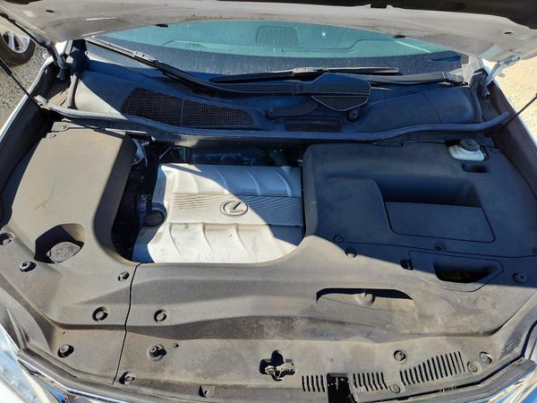 2015 LEXUS RX 350 — Engine bay