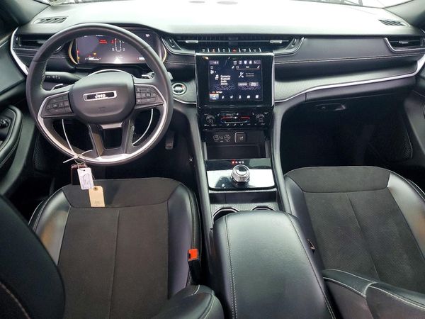 2024 JEEP CHEROKEE Laredo — CKPT