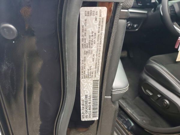 2024 JEEP CHEROKEE Laredo — VINS