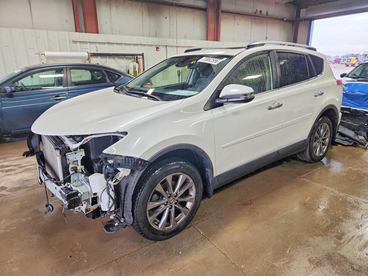 2018 TOYOTA RAV4 Ltd/Platinum — Front 3/4