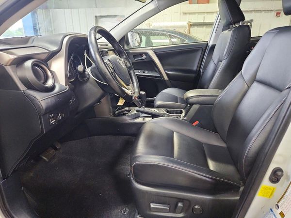 2018 TOYOTA RAV4 Ltd/Platinum — DENT
