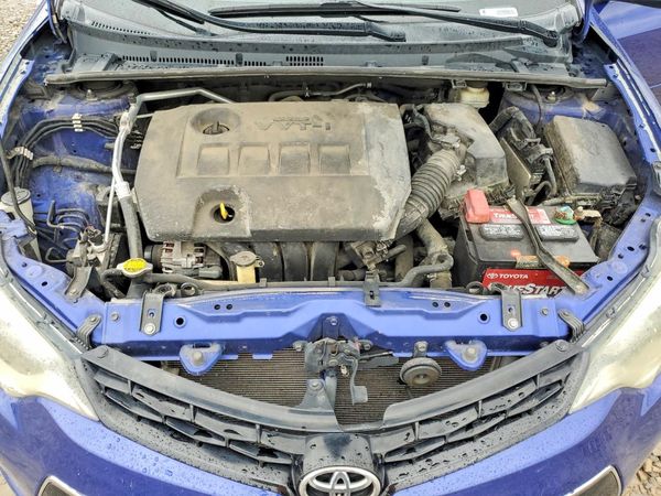 2015 TOYOTA COROLLA L/LE — Engine bay