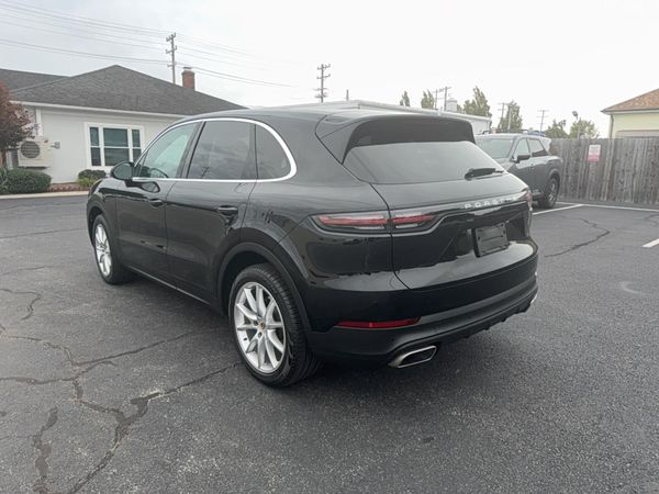 2020 PORSCHE CAYENNE