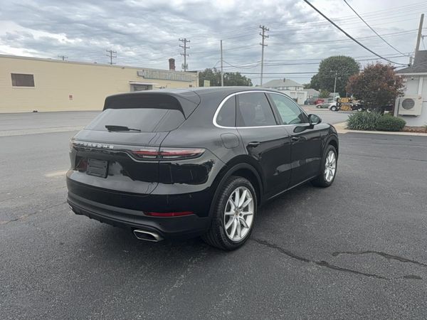 2020 PORSCHE CAYENNE