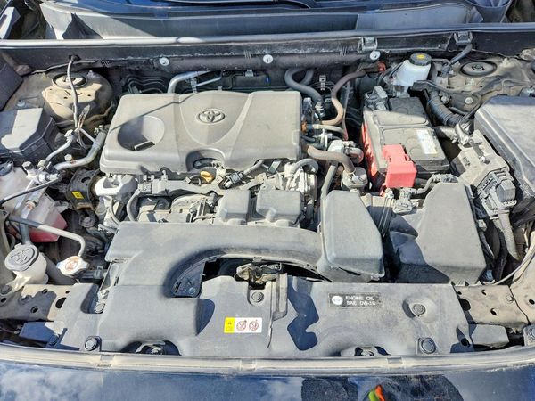 2022 TOYOTA RAV4 — Engine bay