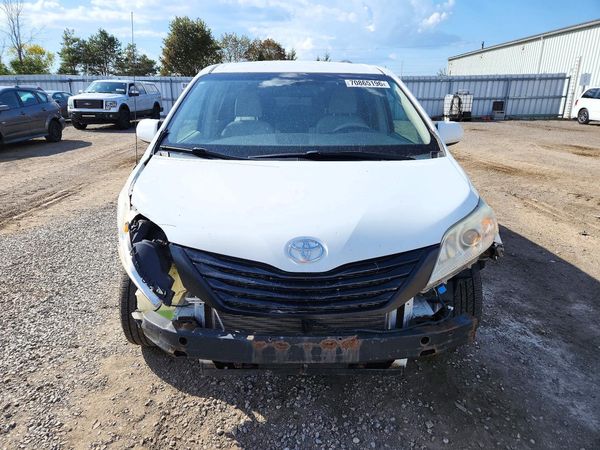 2013 TOYOTA SIENNA — DIRF
