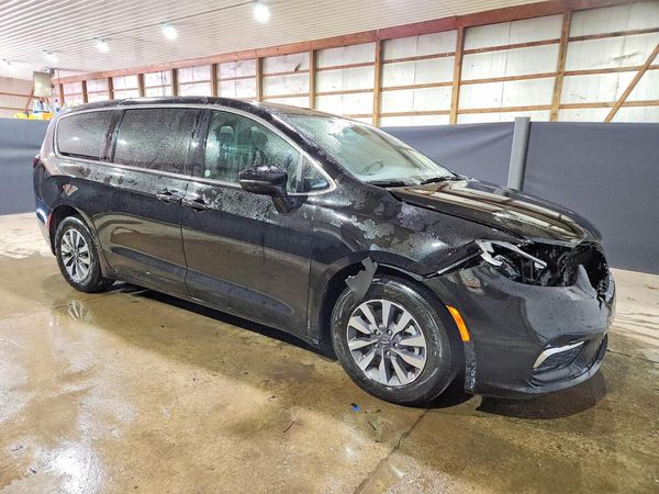 2025 CHRYSLER PACIFICA Select — Passenger 3/4