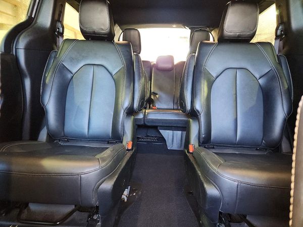 2025 CHRYSLER PACIFICA Select — SUVN