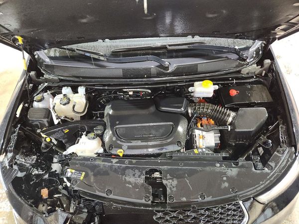 2025 CHRYSLER PACIFICA Select — Engine bay