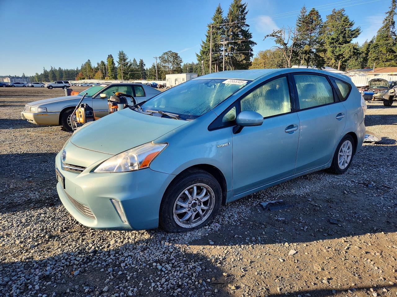 2013 TOYOTA PRIUS — Front 3/4