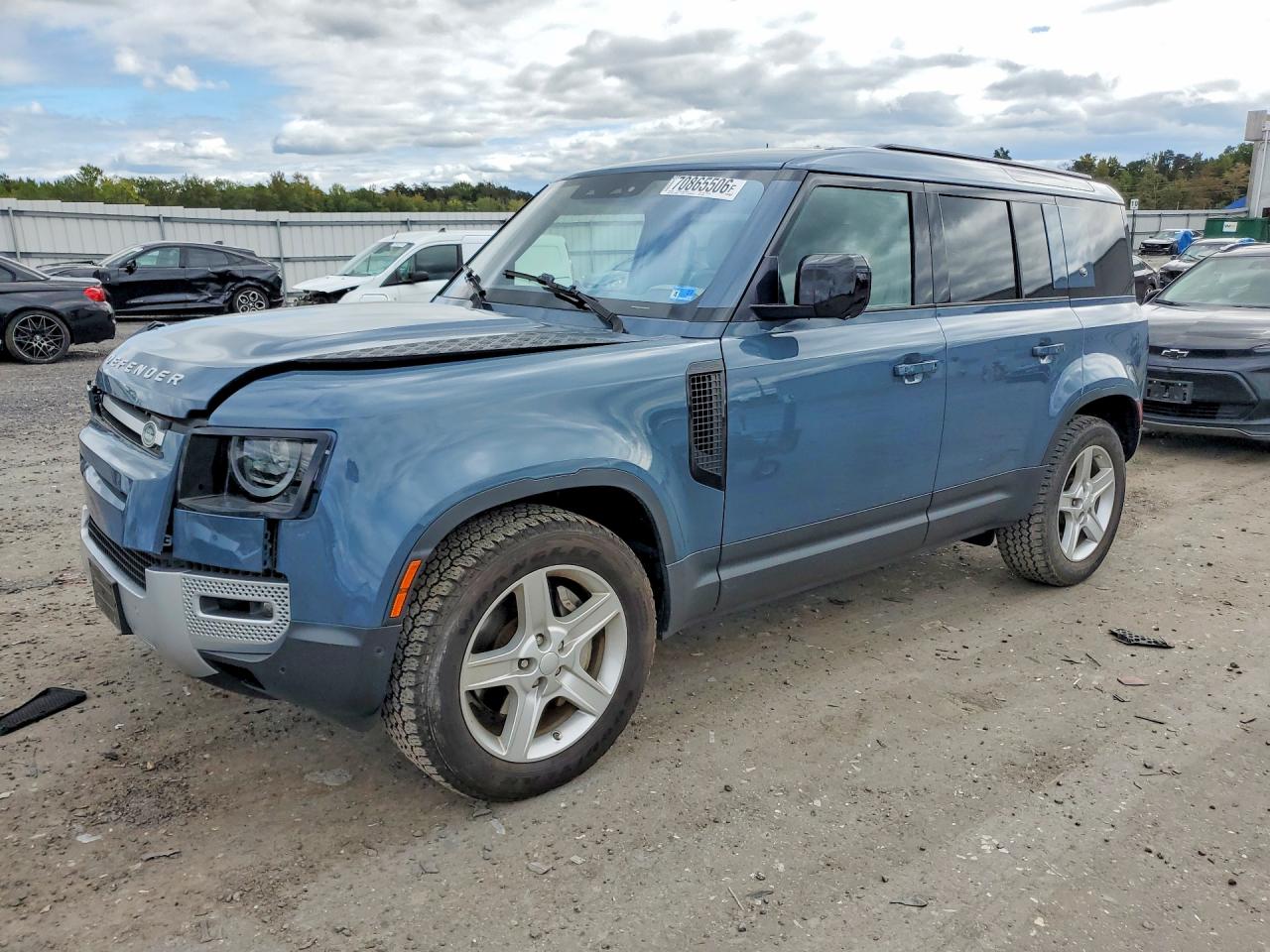 2020 LAND ROVER DEFENDER 110 HSE — Front 3/4