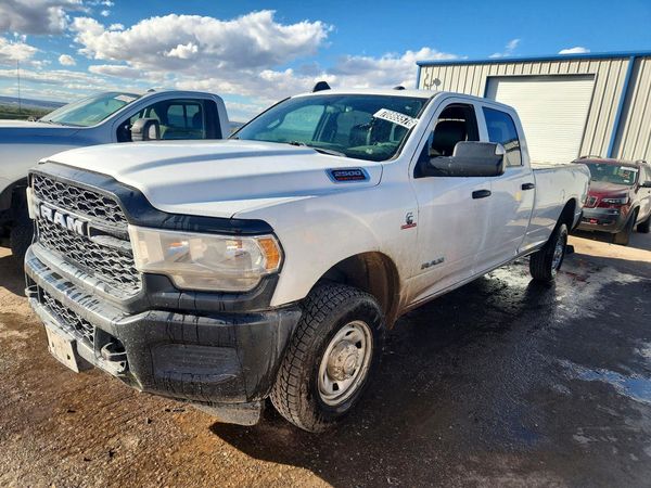 2022 RAM 2500 Tradesman — Front 3/4