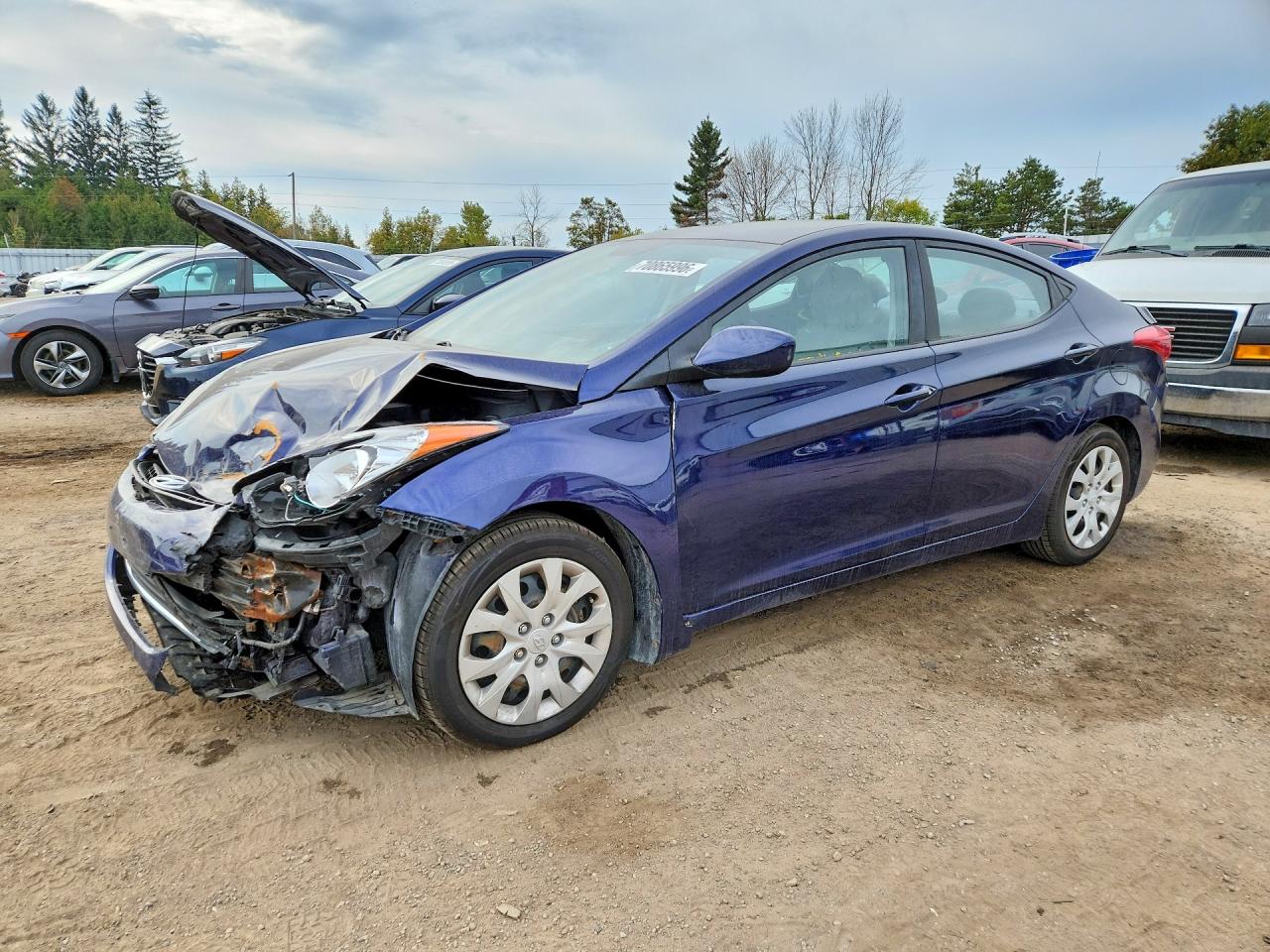 2012 HYUNDAI ELANTRA GLS(Middle grade) — Front 3/4
