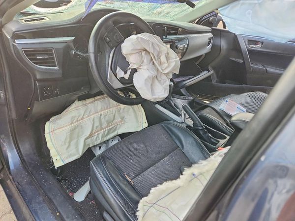 2016 TOYOTA COROLLA L/LE — CKPT