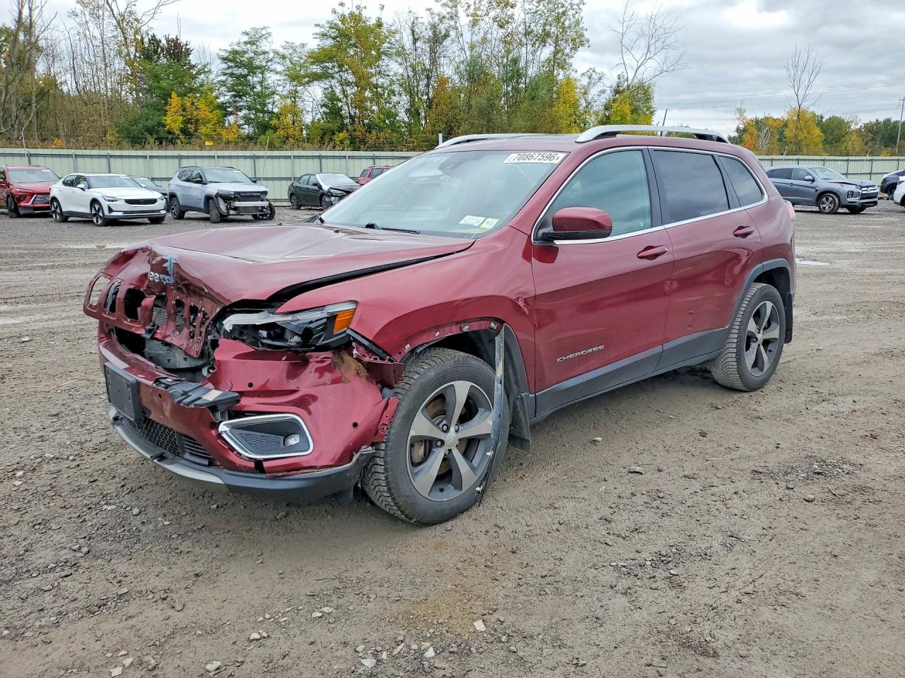 2019 JEEP CHEROKEE Limited — Front 3/4
